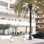 Riva Art & Hotel 4*