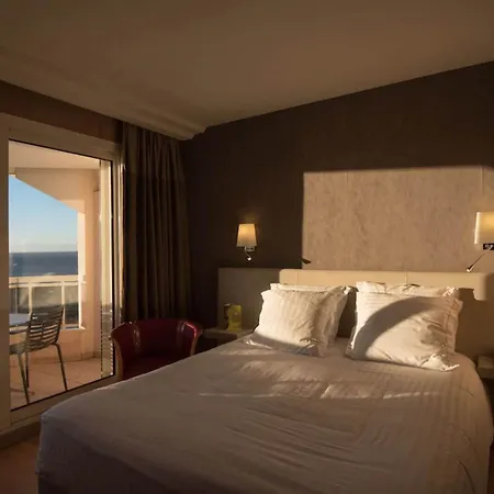 Riva Art & 4*