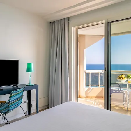 Riva Art & 4* 멍똥