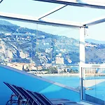 Riva Art & 4*