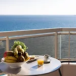Riva Art & فندق