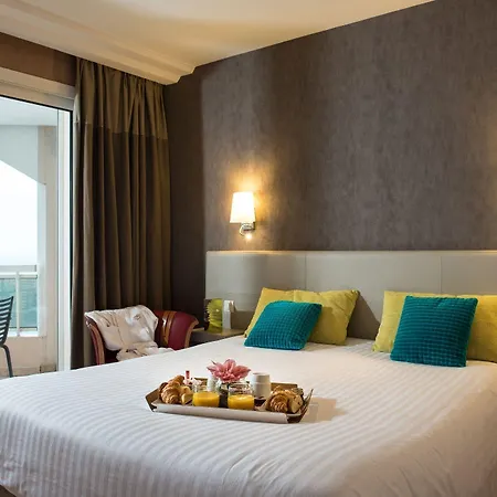 Riva Art & 4* Menton