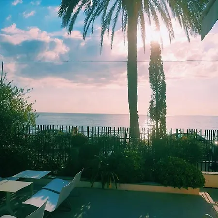 Hotel Riva Art & 4*