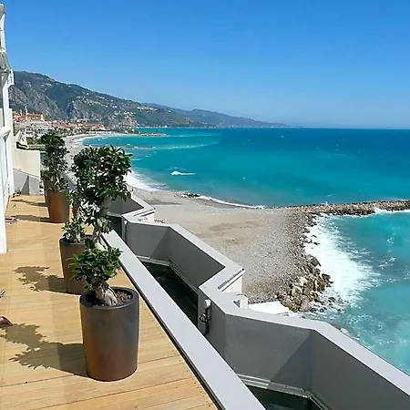 فندق Riva Art &